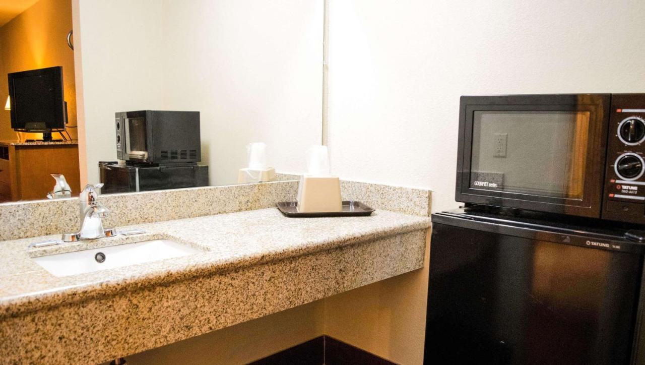 Express Inn Newport News Exteriör bild